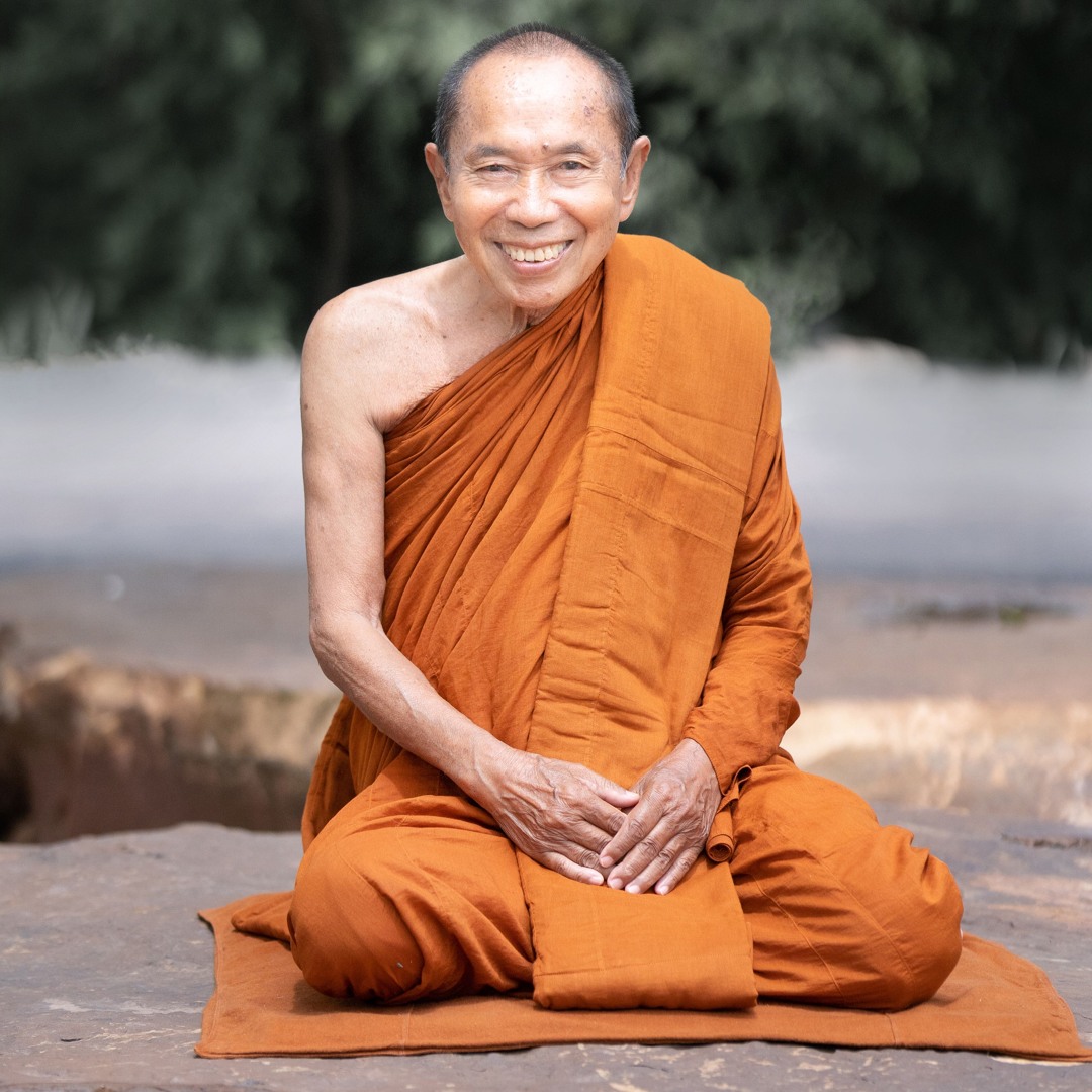 หลวงตาศิริ อินทสิริ สอนอานาปานสติ ดูลมที่ปลายจมูก